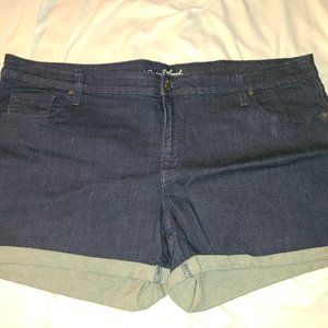 Universal thread folded shorts